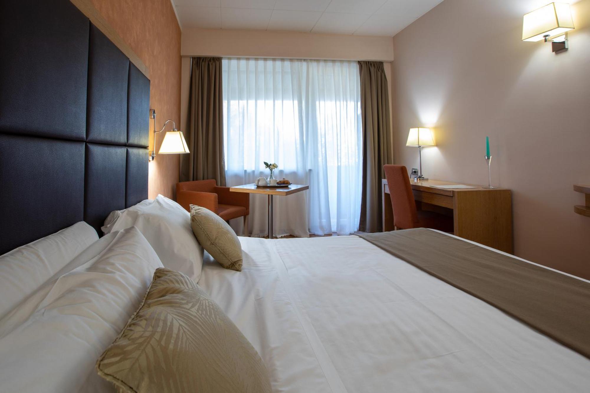 Hotel Palace del Conero Osimo Esterno foto