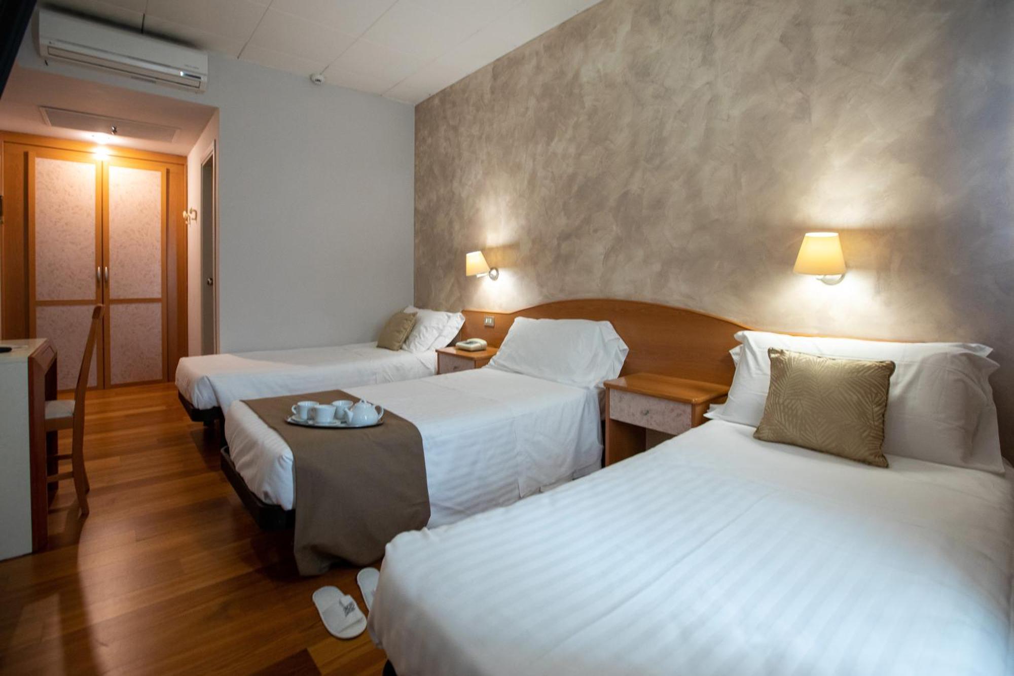 Hotel Palace del Conero Osimo Esterno foto