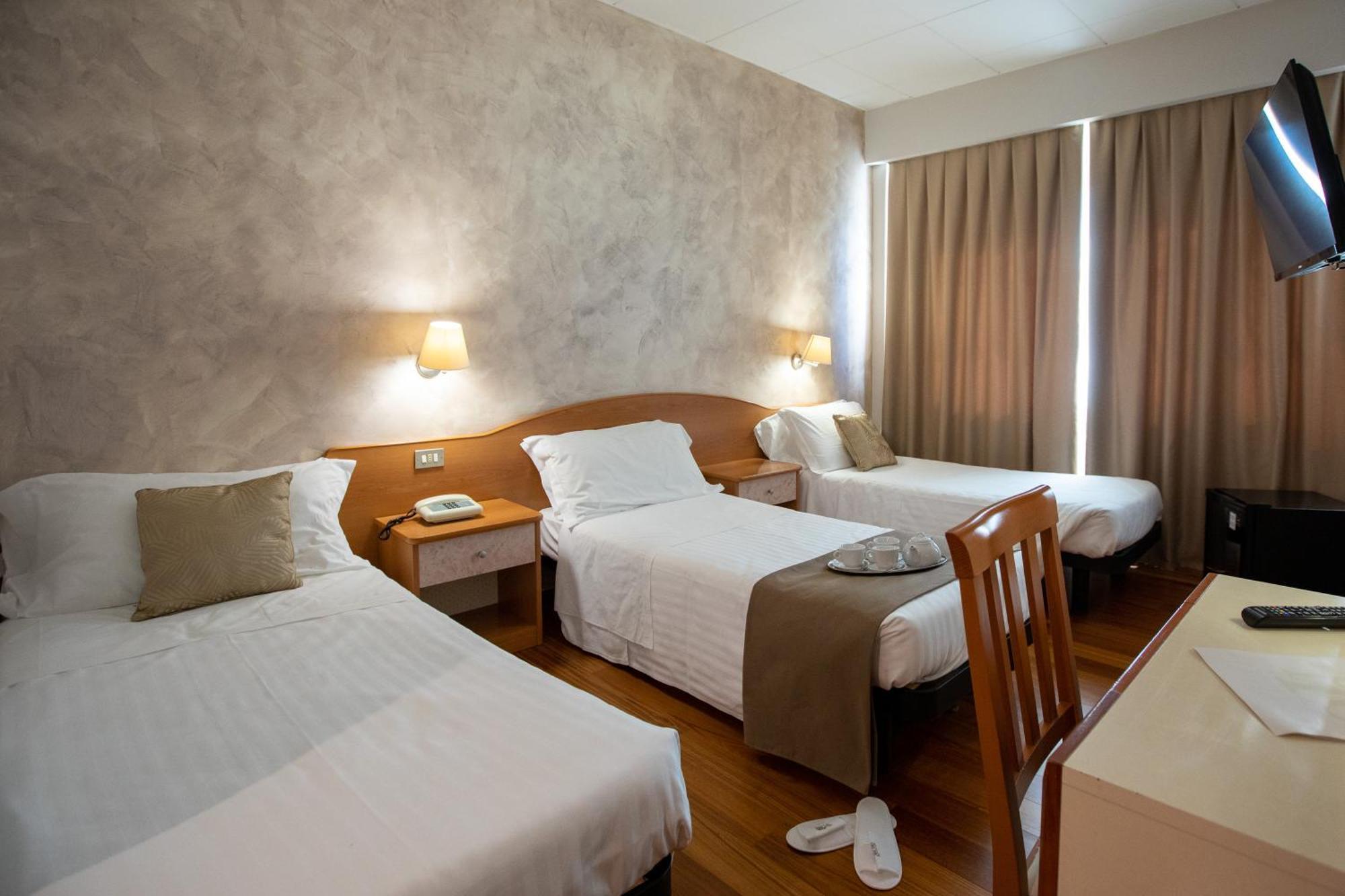 Hotel Palace del Conero Osimo Esterno foto